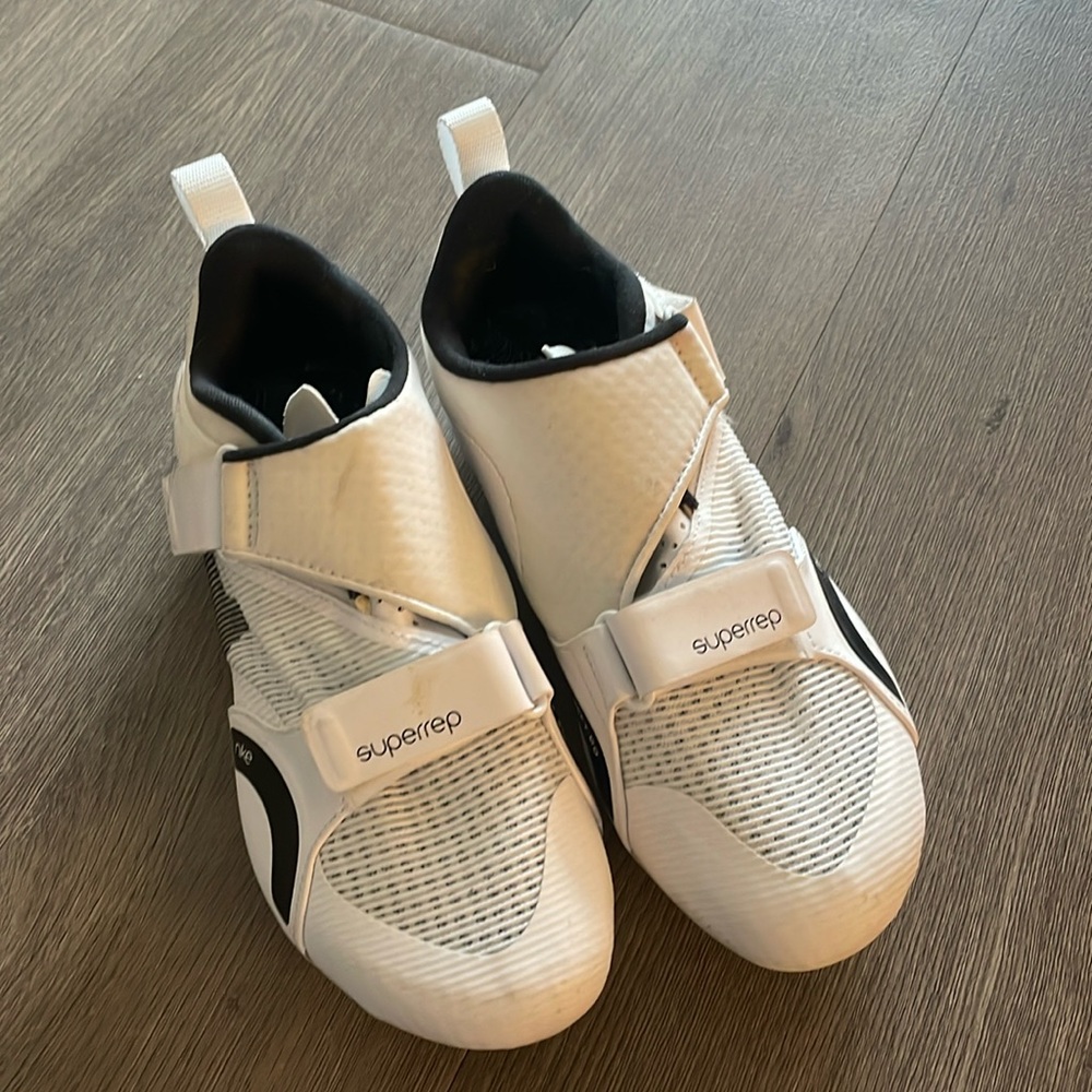 Nike Spin Shoes